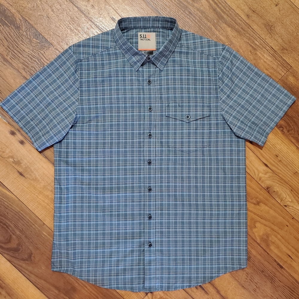 Men's Small 5.11 Tactical Blue Plaid Short Sleeve Snap Button Up Shirt